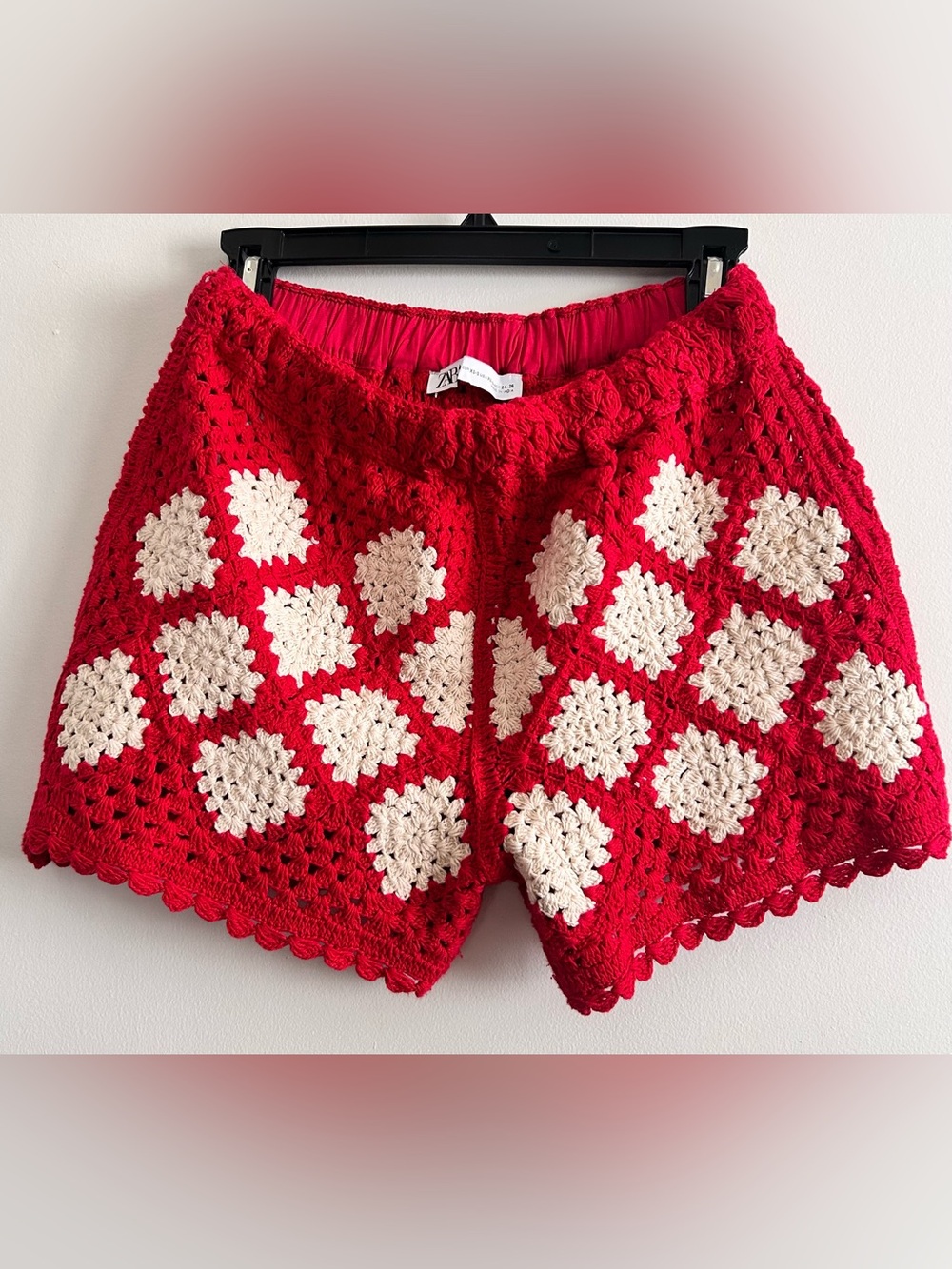 Zara Crochet Knit Granny Square Shorts Red Cream Boho Festival XS-S 7200/036